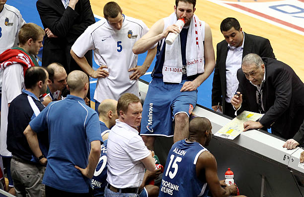 更展示了年 更展示了年