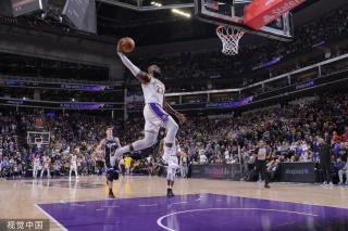 他凭借出色 他凭借出色